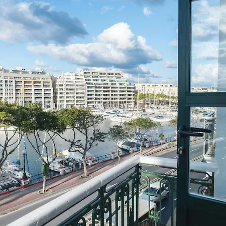 In Bb - Spacious Double - Bb Marina In Pensjonat Pietà